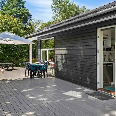 Holiday home Skovhuset